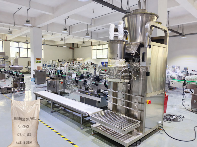 南京包裝機(jī)中的大袋粉劑稱重包裝機(jī)在25kg面粉包裝廠用途廣泛嗎？